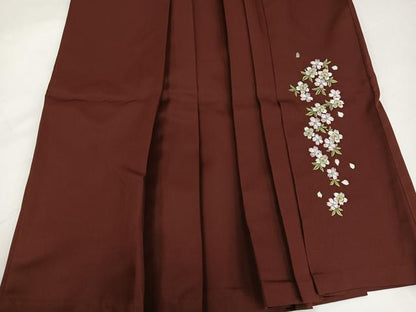平和屋着物●女性　行灯袴　刺繍　舞桜文　金糸　洗える着物　AABG5722ph