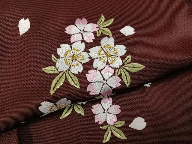 平和屋着物●女性　行灯袴　刺繍　舞桜文　金糸　洗える着物　AABG5722ph