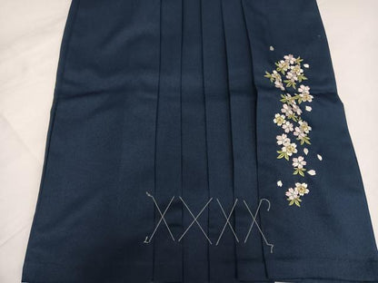 平和屋着物●女性　行灯袴　舞桜文　洗える着物　未使用　AABG5726ph