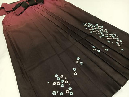 平和屋着物●女性　行灯袴　刺繍　舞桜文　洗える着物　AABG5727ph