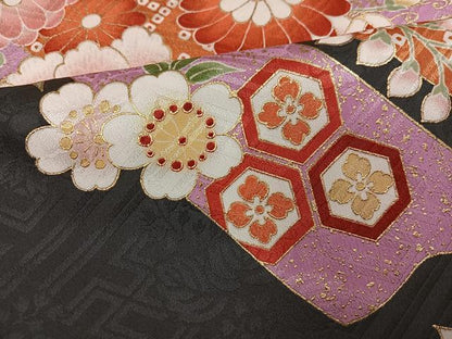 平和屋着物●小振袖　二尺袖　舞花文　黒地　金彩　正絹　逸品　AABG5734ph