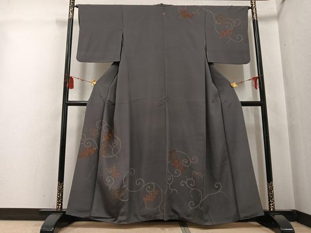 平和屋着物●訪問着　刺繍　ろうけつ染め　葡萄唐草文　正絹　逸品　AABG5754ph