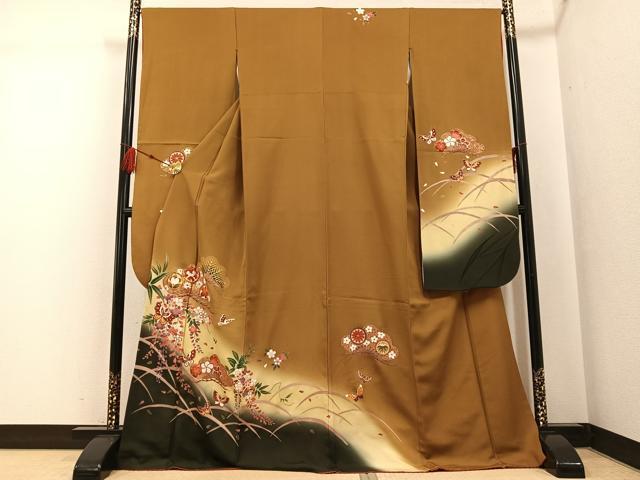 平和屋着物●豪華振袖　駒刺繍　舞蝶草花文　暈し染め　金彩　正絹　逸品　AABG5768ph
