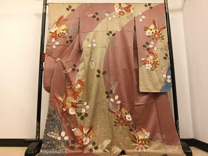 平和屋着物●豪華振袖　駒刺繍　雪輪花蝶文　金彩　ロング丈　正絹　逸品　AABG5773ph