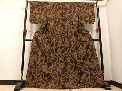 平和屋着物●本場大島紬　一元7マルキ　葡萄花唐草文　三越扱い　正絹　逸品　未使用　AABG5775ph