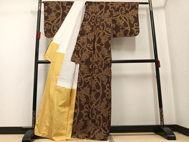 平和屋着物●本場大島紬　一元7マルキ　葡萄花唐草文　三越扱い　正絹　逸品　未使用　AABG5775ph