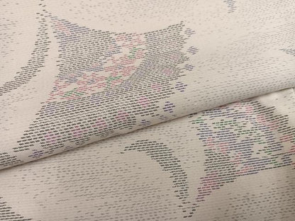 平和屋着物●本場大島紬　白大島　花唐草文　証紙付き　正絹　逸品　AABG5780ph