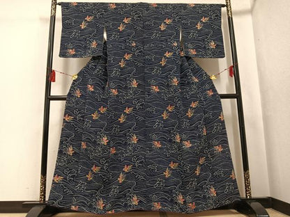 平和屋着物●上質な小紋　藍　紅型　立波飛鳥文　鬼しぼ縮緬　正絹　逸品　AABG5783ph