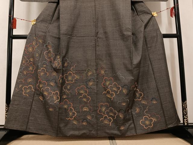 平和屋着物●本場大島紬　訪問着　刺繍　100亀甲　総詰め　梅　金糸　正絹　逸品　AABG5789ph