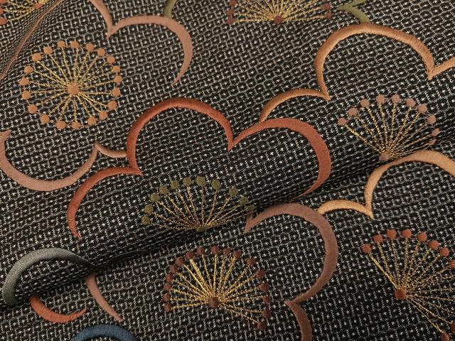 平和屋着物●本場大島紬　訪問着　刺繍　100亀甲　総詰め　梅　金糸　正絹　逸品　AABG5789ph