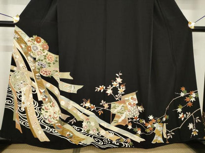 平和屋着物●創業460年・千總　黒留袖　友禅　駒刺繍　雪輪几帳花文　鶴　金彩　三越扱い　正絹　逸品　AABG5817ck