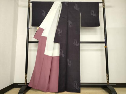 平和屋着物●本場結城紬　重要無形文化財　80亀甲　笹竹文　飛び亀甲柄　正絹　逸品　AABG5828ck