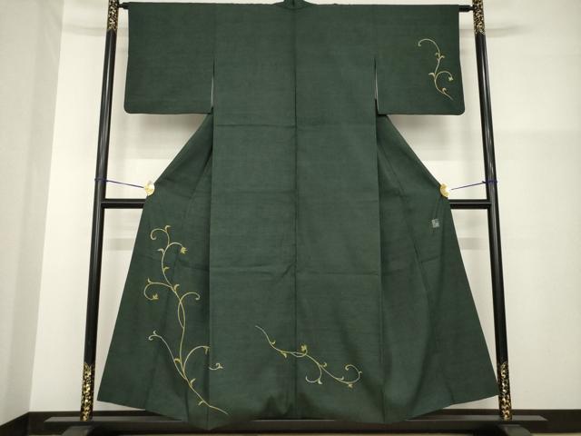 平和屋着物●創業460年・千總　訪問着　刺繍　本場結城紬地　花唐草文　黒緑色地　正絹　逸品　AABG5839ck
