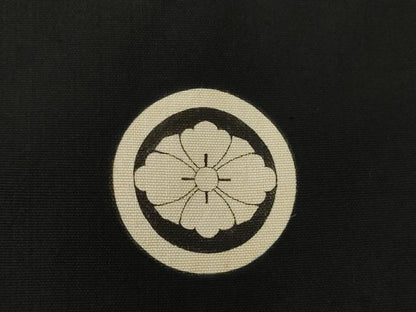 平和屋着物●男性　黒紋付　紬地　正絹　逸品　AABG5845ck