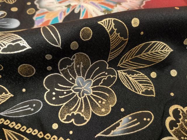 平和屋着物●豪華振袖　花蝶文　暈し染め　金銀彩　正絹　逸品　AABG5874ck