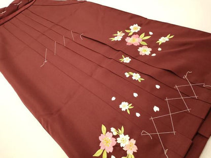 平和屋着物●女性　行灯袴　総刺繍　桜文　金糸　洗える着物　未使用　AABG5924fw