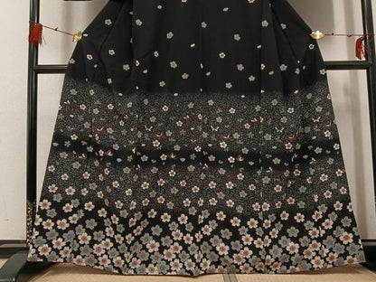 平和屋着物●訪問着　夜桜舞蝶文　黒地　正絹　逸品　AABG6523ph