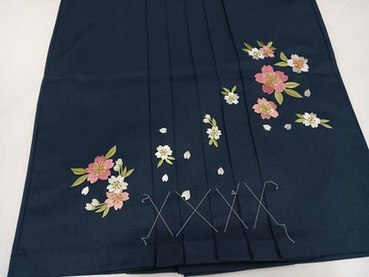 平和屋着物●行灯袴　刺繍　夜桜　洗える着物　未使用　AABG6540ph