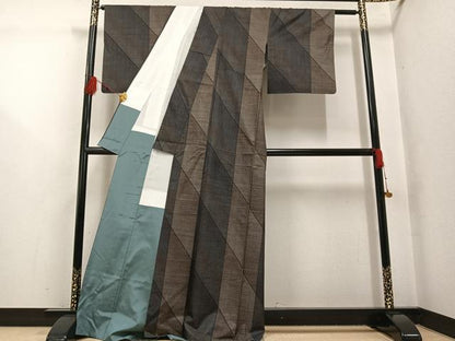平和屋着物●本場大島紬　カタス7マルキ　間道　正絹　逸品　AABG6542ph