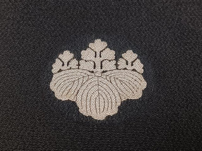 平和屋着物●アンティーク　大正ロマン　黒留袖　刺繍　群鶴風景松文　暈し染め　正絹　逸品　AABG6553ph