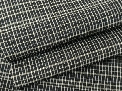 平和屋着物●本場縞大島紬　格子　黒地　正絹　逸品　AABG6565cs