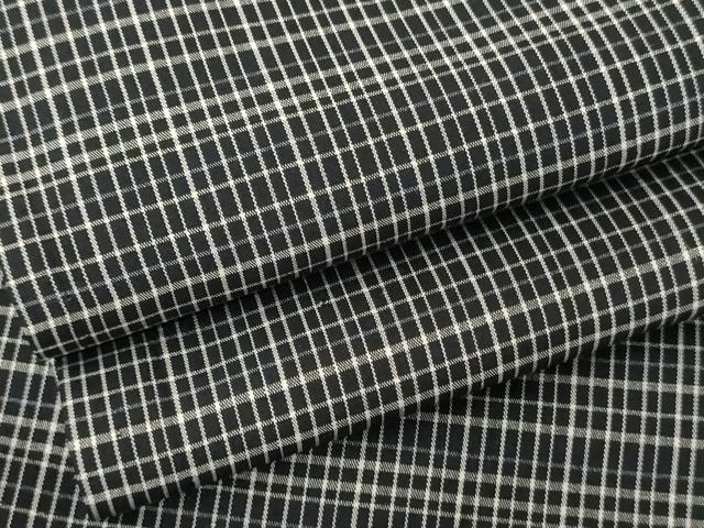 平和屋着物●本場縞大島紬　格子　黒地　正絹　逸品　AABG6565cs