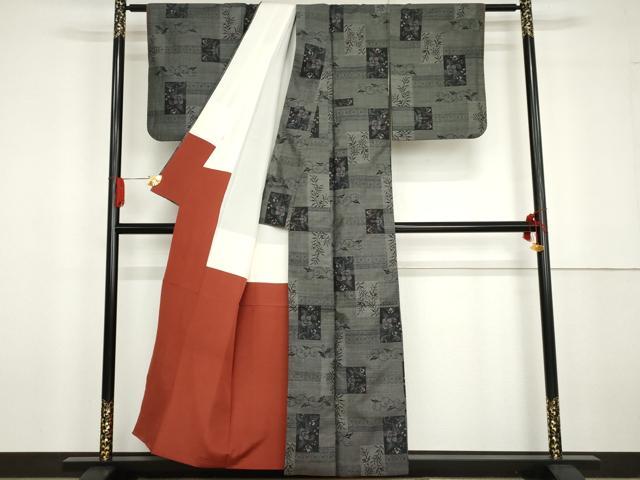 平和屋着物●銀座きしや　本場大島紬　カタス7マルキ　色紙重ね花唐草文　黒地　反端・たとう紙付き　正絹　逸品　AABG6576cs