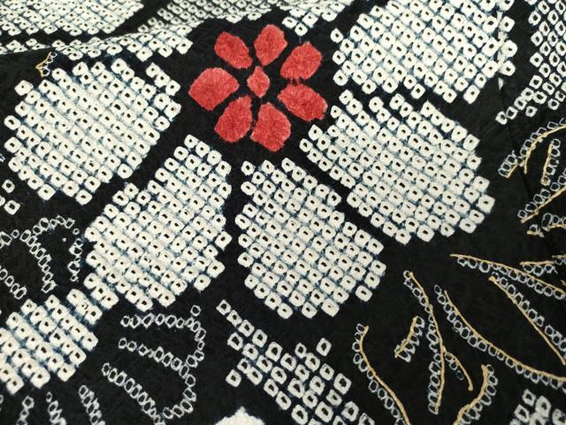 平和屋着物●豪華振袖　総絞り　草花文　黒地　金彩　正絹　逸品　AABG6586cs