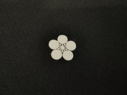 平和屋着物●京友禅の第一人者　松井青々　黒留袖　駒刺繍　芝松文　暈し染め　金彩　正絹　逸品　AABG6607cs