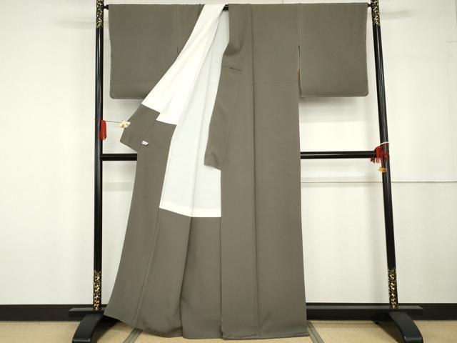 平和屋着物●上質な色無地　作家物　茶鼠色　正絹　逸品　未使用　AABG6612cs