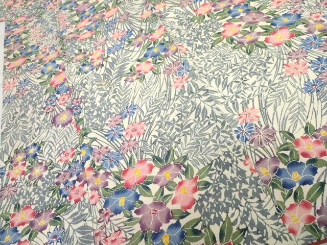 平和屋着物●上質な小紋　型染め　草花文　鬼しぼ縮緬　正絹　逸品　AABG6613cs