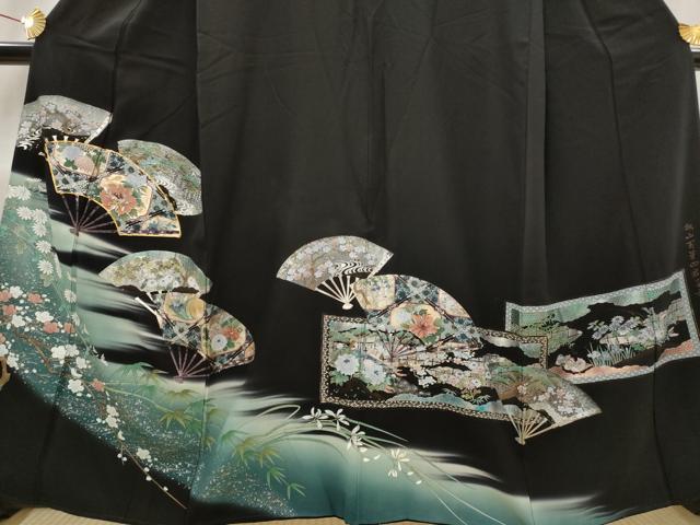 平和屋着物■豪華黒留袖　駒刺繍　螺鈿　桃山百華皿君子文　暈し染め　金銀彩　正絹　逸品　AABG6879st
