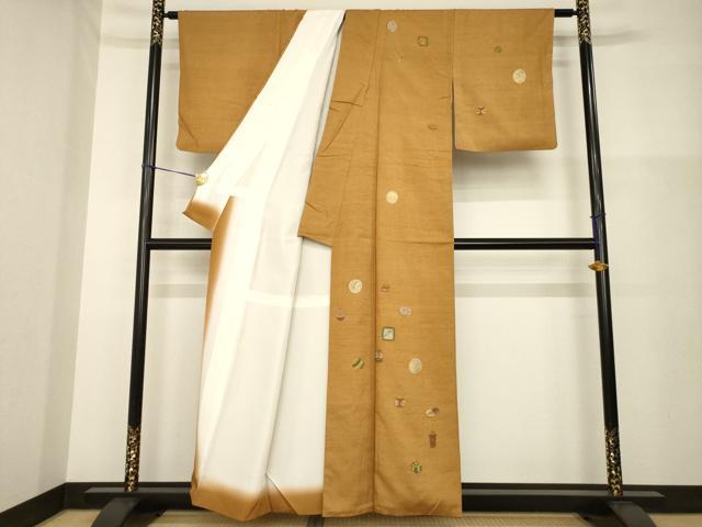 平和屋着物●訪問着　結城紬地　手描き　刺繍　器物文　金彩　正絹　逸品　AABG6966ck