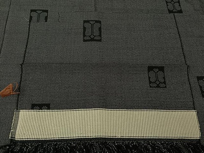 平和屋着物▽本塩沢 単衣 110亀甲 遠州椿 黒地 反端付き 正絹 逸品 AABG7053jh