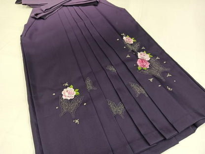 平和屋着物●女性　行灯袴　刺繍　花蝶文　金銀糸　洗える着物　AABG7108ph