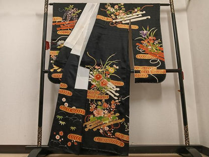 平和屋着物●豪華振袖　駒刺繍　草花文　黒地　金彩　正絹　逸品　未使用　AABG7128ph