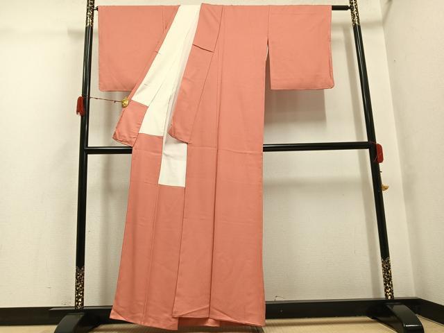 平和屋着物●上質な色無地　甚三紅色　正絹　逸品　未使用　AABG7332ph