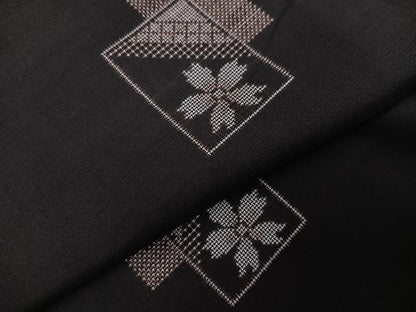 平和屋着物●本場大島紬　地空き　カタス9マルキ　夜桜文　正絹　逸品　AABG7345ph