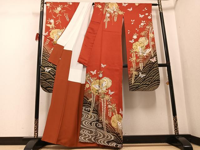 平和屋着物●豪華振袖　花蝶文　暈し染め　金彩　正絹　逸品　AABG7526ph