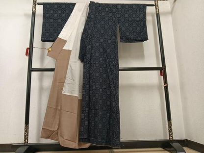 平和屋着物●結城ちぢみ　蜀江花文　正絹　逸品　AABG7559ph