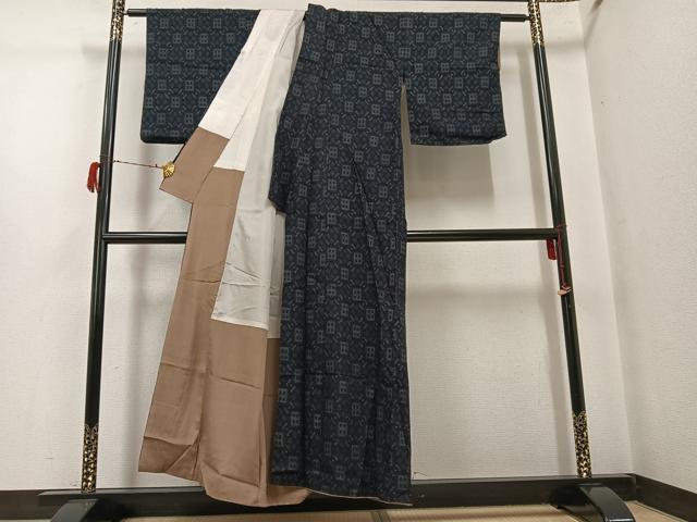 平和屋着物●結城ちぢみ　蜀江花文　正絹　逸品　AABG7559ph