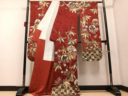 平和屋着物●豪華振袖　駒刺繍　花蝶文　金彩　正絹　逸品　AABG7563ph