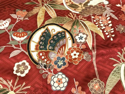 平和屋着物●豪華振袖　駒刺繍　花蝶文　金彩　正絹　逸品　AABG7563ph