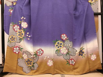 平和屋着物●豪華振袖　駒刺繍　雪輪桜文　暈し染め　金彩　正絹　逸品　AABG7573ph
