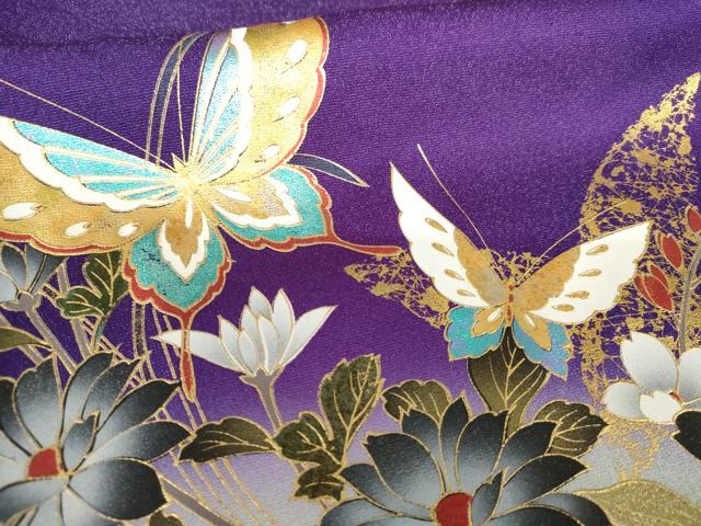 平和屋着物●豪華振袖　花蝶文　暈し染め　金彩　銀通し地　正絹　逸品　AABG7812cs