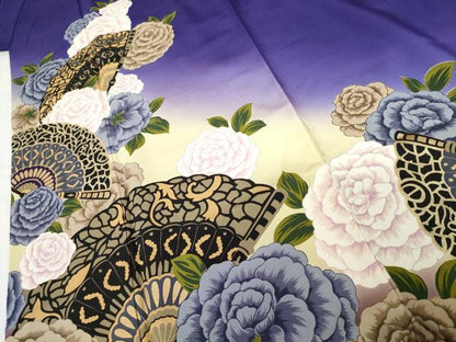 平和屋着物●忠隅眞理子　振袖　檜扇草花文　薔薇　暈し染め　金彩　正絹　逸品　AABG7830cs