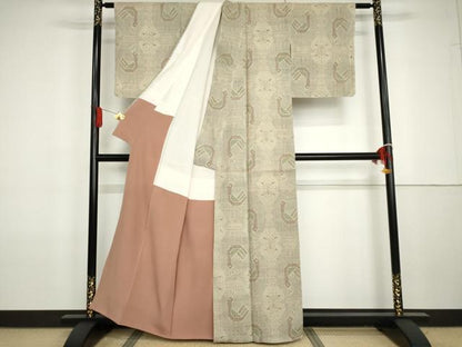 平和屋着物●本場結城紬　重要無形文化財　80亀甲　鳥　正絹　逸品　未使用　AABG7837cs