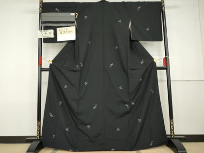 平和屋着物●伝統工芸士　馬渕登　お召　跳び兎　越後ちりめん　反端付き　正絹　逸品　AABG7891cs