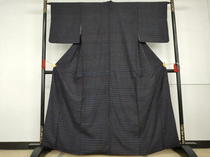 平和屋着物●本場結城紬　重要無形文化財　100亀甲　横段文　正絹　逸品　AABG7921cs