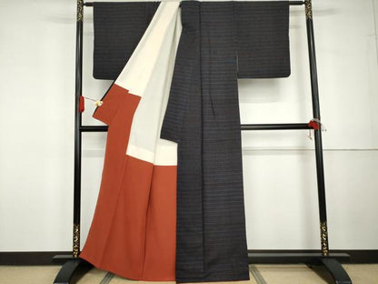 平和屋着物●本場結城紬　重要無形文化財　100亀甲　横段文　正絹　逸品　AABG7921cs